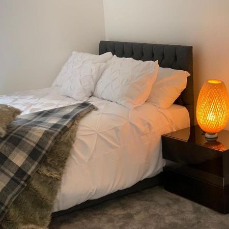 Lakeside 2 Bed Luxury Apartment No Parties No Events Early Check-In Late Check- Out Allowed West Thurrock Exteriér fotografie