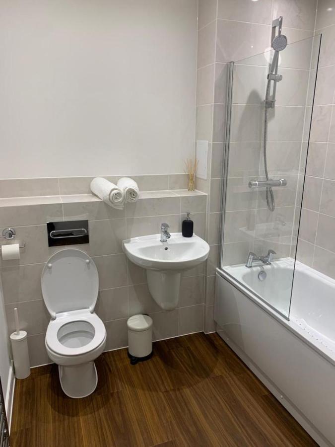 Lakeside 2 Bed Luxury Apartment No Parties No Events Early Check-In Late Check- Out Allowed West Thurrock Exteriér fotografie