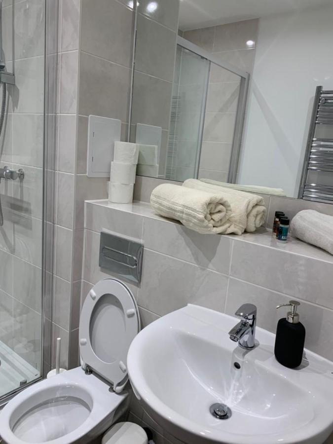 Lakeside 2 Bed Luxury Apartment No Parties No Events Early Check-In Late Check- Out Allowed West Thurrock Exteriér fotografie